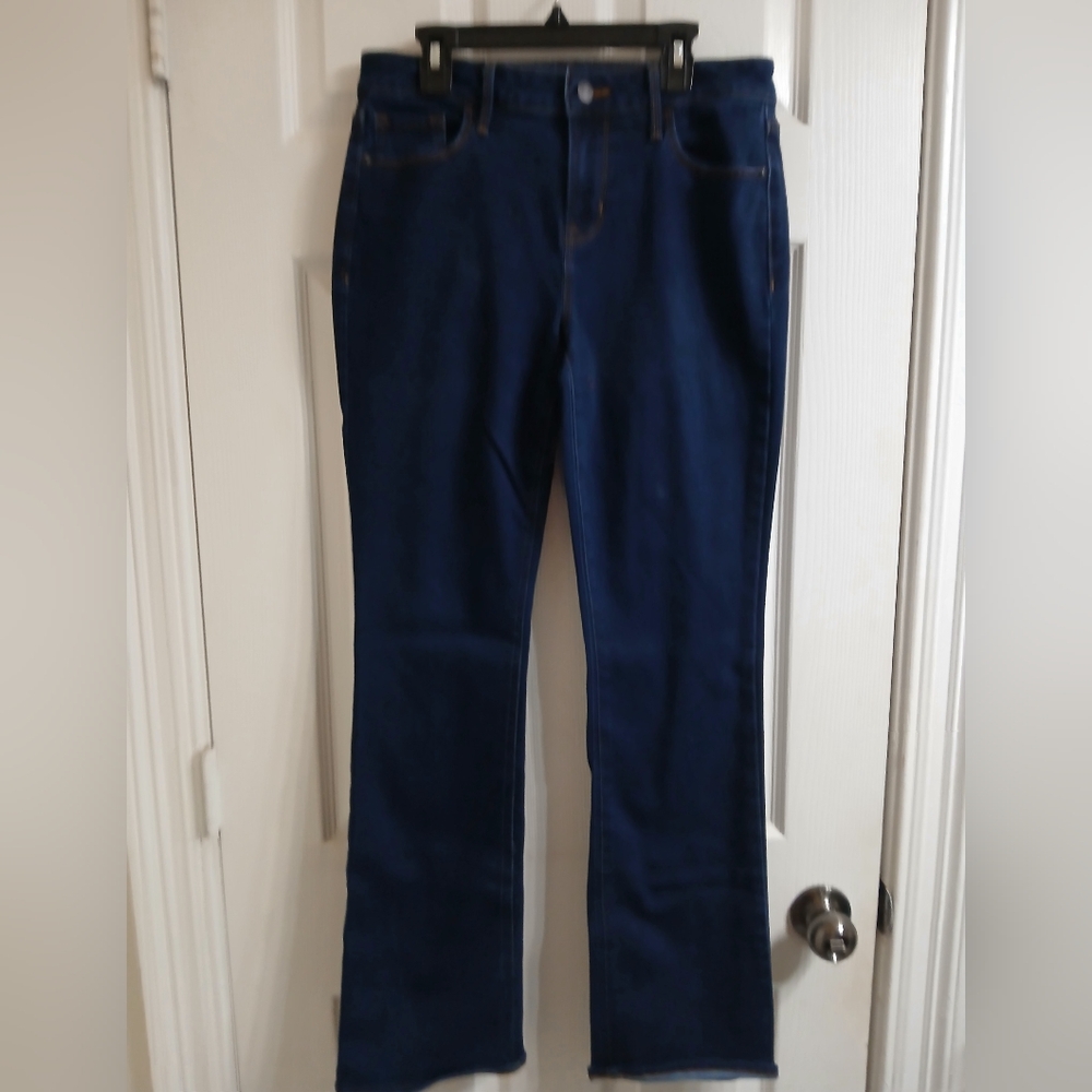 Old Navy Kicker bootcut jeans size 6